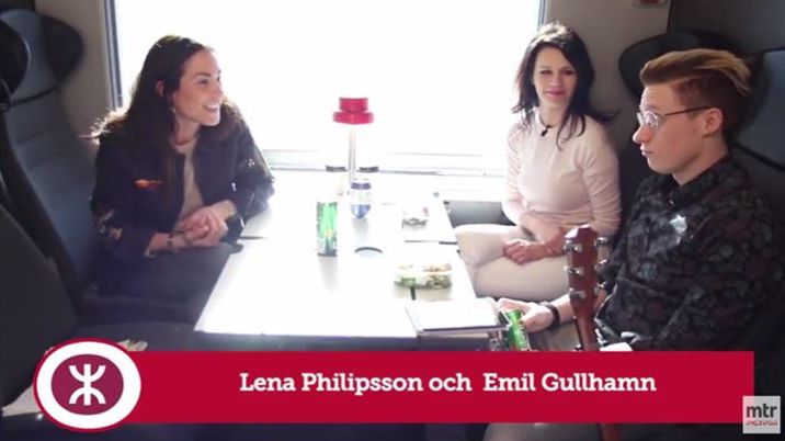 Lena PH i MTR Express Talkshow På Tåget med Tilde. (Foto: Jay Veesualz)