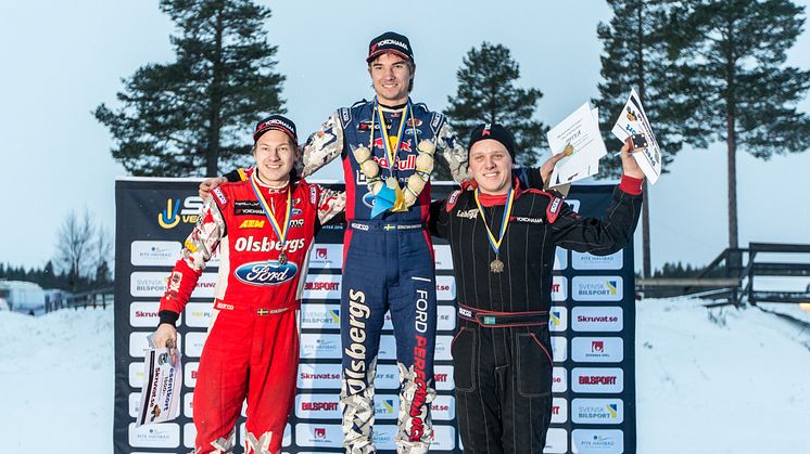 Sebastian Eriksson show i fantastisk RallyX On Ice-premiär