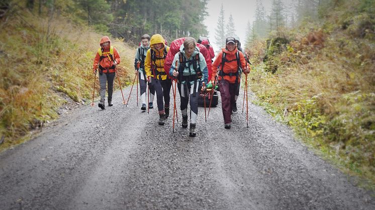 OPPTRENING: Akkurat nå er det opptrening som gjelder for ekspedisjonsdeltagerne. Foto: Bergans / Sissel Hjellegjerde