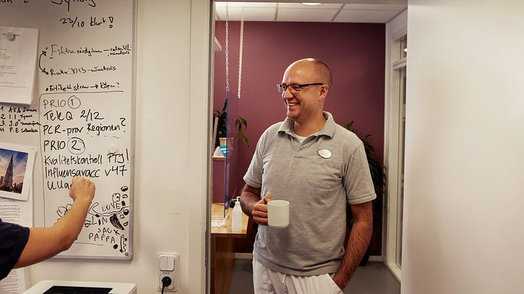 Urban Mikko är distriktsläkare och verksamhetschef på Vårdcentralen NorraHamn i Luleå, som får höga betyg av patienterna i Nationell patientenkät primärvård.