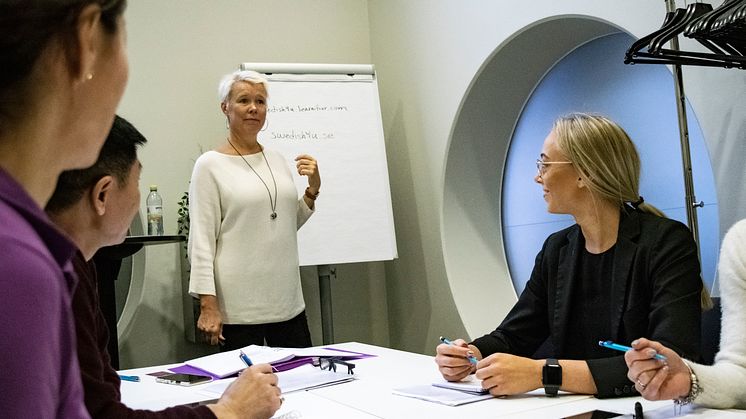 Quality Hotel Friends satsar på sin personal – erbjuder svenskundervisning på arbetsplatsen
