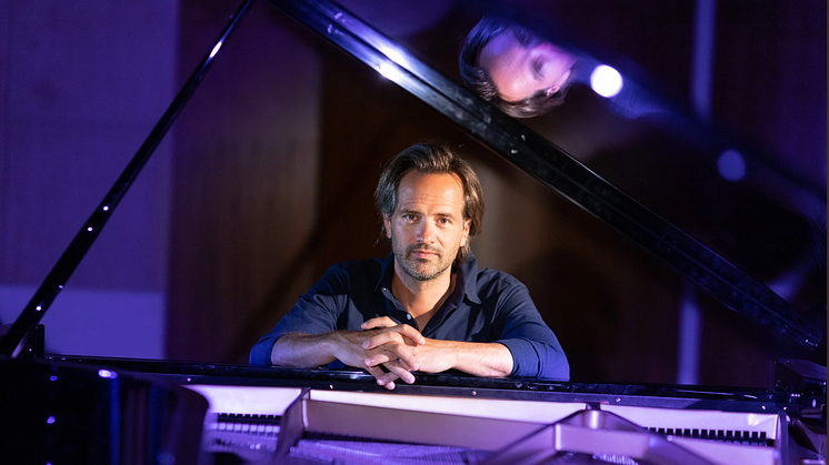 Peter Jablonski - spelar Gershwin, Chopin och Bacewicz den 23 juli. 