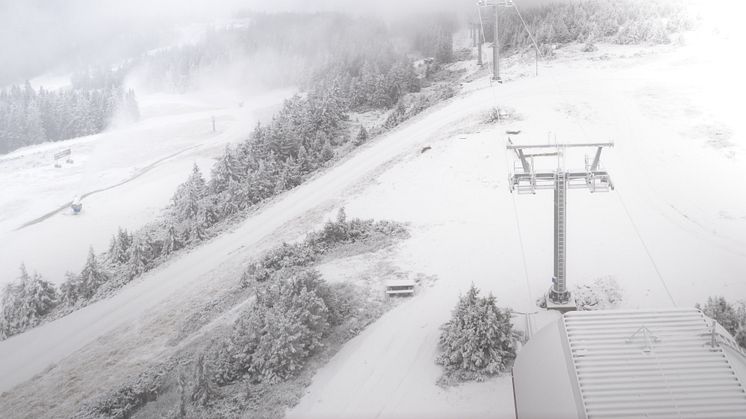 HVITT: Rett og slett ekte vinter i fjellet! Det lover godt for sesongåpning i Hafjell, 18. november. Foto. Alpinco.