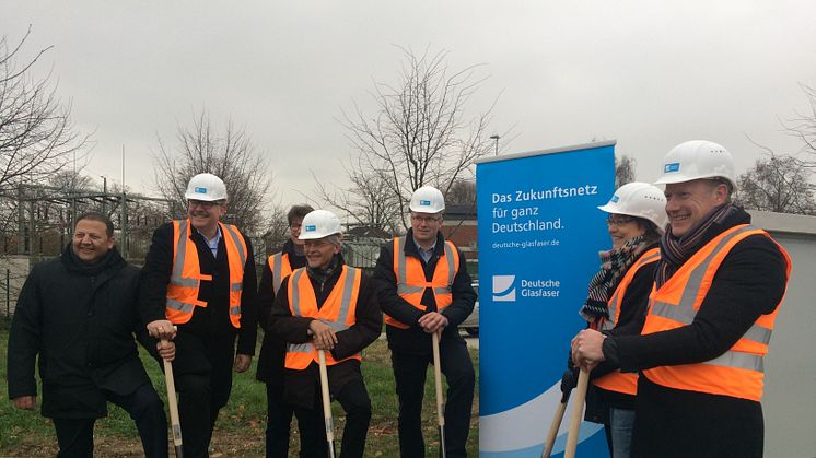 Spatenstich zum Glasfaser-Ausbau in Kempen