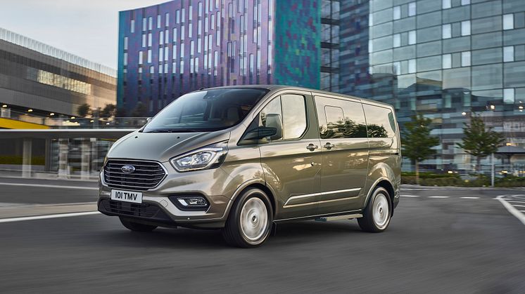 2017_Ford_Tourneo_15