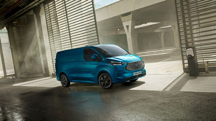 Ford E-Transit Custom 2022 (13)