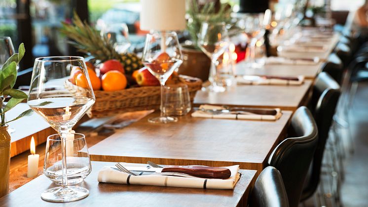 American Table Brasserie and Bar avslutar på topp med ett fullspäckad schema i restaurangen.