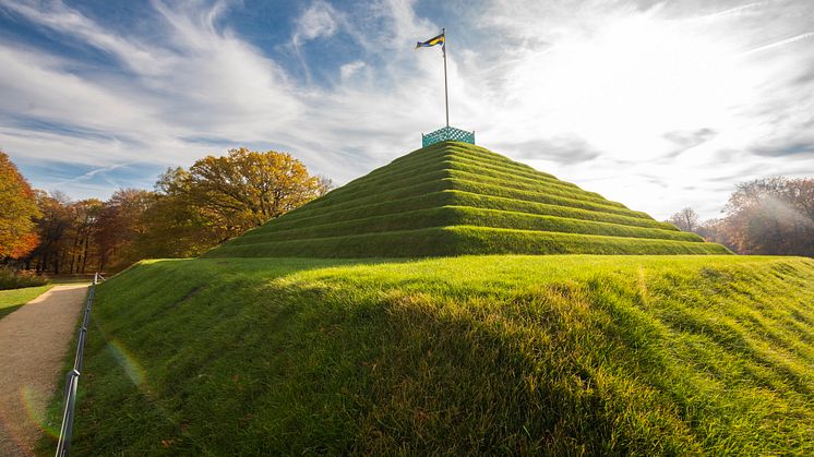 Pyramide im Park Branitz (c) TMB Fotoarchiv Steffen Lehmann