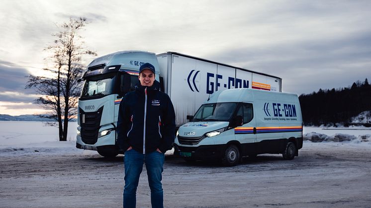 Kim Thomassen, projektleder hos Ge-Con AS, er vældig tilfreds med både driftsomkostninger og lasteevne for IVECO Daily og IVECO X-Way. Fotograf: Henrik Utne