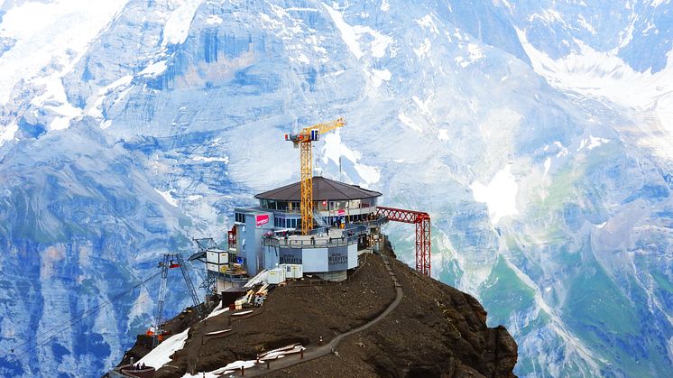 Grossbaustelle wegen der neuen SCHILTHORNBAHN 20XX auf dem Schilthorn. Fast alle beteiligten Firmen sind regional verankert. 