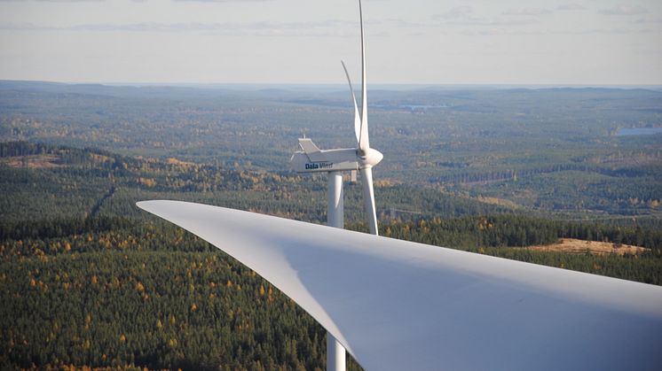 Frågan om vindkraftens utbyggnad i Dalarna väcker starka känslor. Bild från Tavelberget, Falu kommun. Foto: DalaVind AB