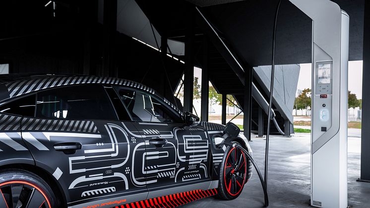 Audi e-tron GT concept (camouflage)