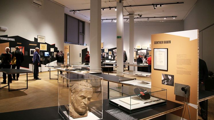 Blick in die Ausstellung „Hakenkreuz und Notenschlüssel. Die Musikstadt Leipzig im Nationalsozialismus“ - Foto: Andreas Schmidt