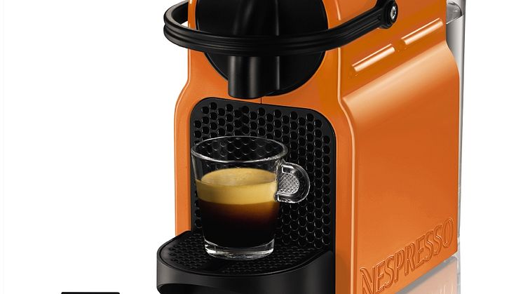 Prisbelönt färgklick till köket – Nespresso lanserar nya maskinen Inissia 