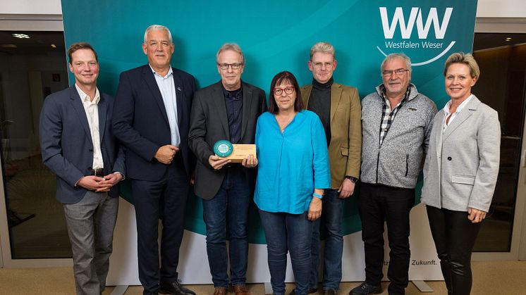 (v. l.): Jurymitglied Prof. Sebastian Braun, Wigbert Löper, Ralf Kluthe, Sabine Pommer, Franz-Josef Freiherr von und zu Brenken, Guido Greschke (alle Verein), Angelika Schomberg, WW.