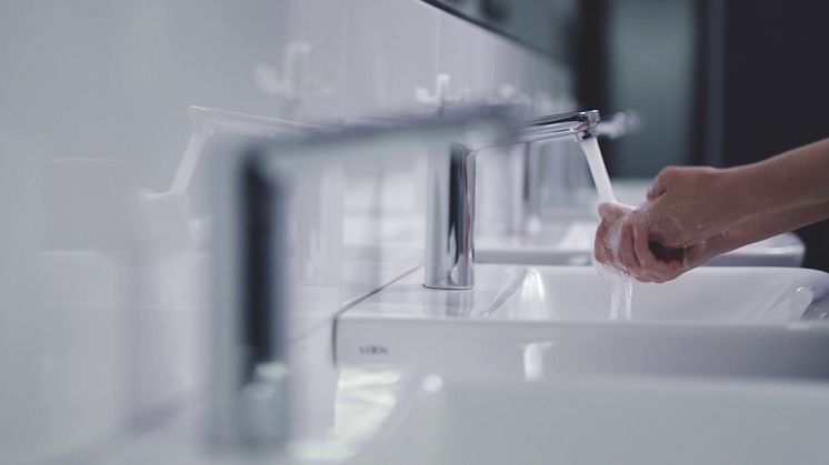 Internationella Handtvättardagen: Beröringsfria produkter banar väg för god handhygien