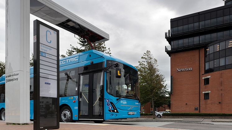 En bättre stadsmiljö ett år efter lanseringen av 145 elbussar!