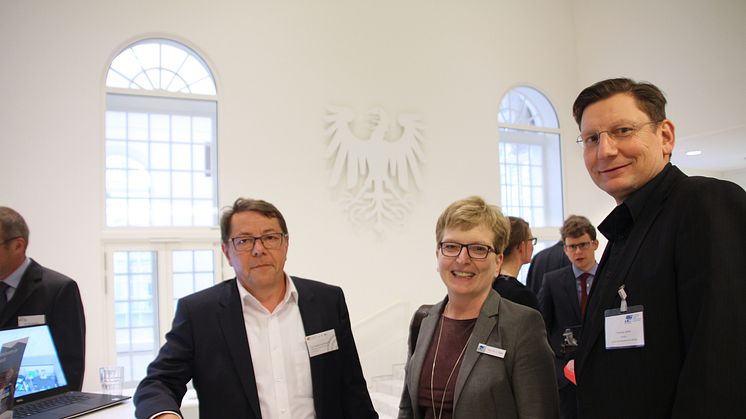 Anwesend waren auch TH-Präsidentin Professorin Dr. Ulrike Tippe und Kanzler Thomas Lehne (r.), die zahlreiche Gespräch mit Parlamentariern und weiteren Politikern führten.