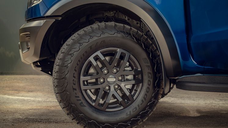 2018_FORD_RANGER_RAPTOR_WILDTRAK_Shot7_Alloy