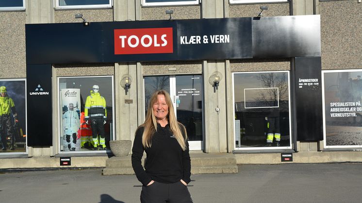 Elin Martinsen, TOOLS Klær & Vern, Kjeller