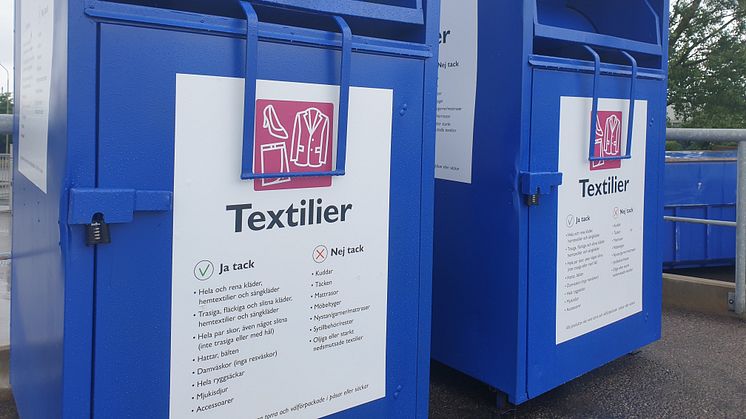 Behållare för insamling av textil på Norra Hamnens återvinningscentral i Malmö.