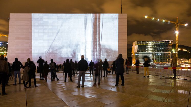 Oslo Kulturnatt 2018 Videokunst på operataket foto Richard Ashton