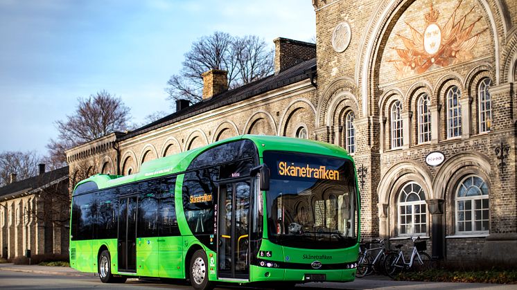Under april sjönk Skånetrafikens resor med buss och tåg ytterligare.
