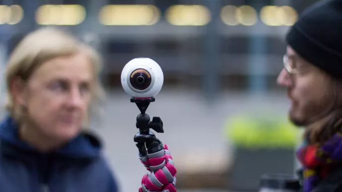Landstinget stöttar virtual reality-teknik som kan hjälpa till att lindra fobier. Foto: Mikael Ström