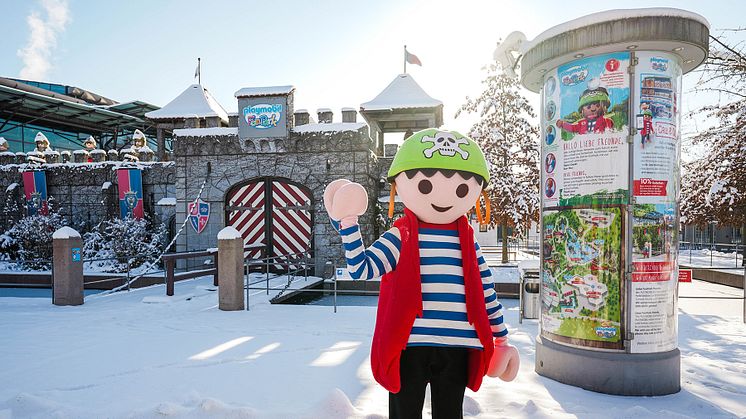 Mega-Eislauf-Action beim Winterzauber im PLAYMOBIL-FunPark