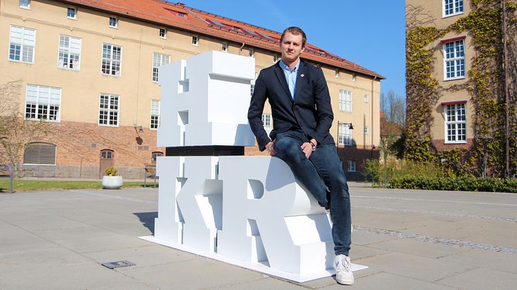 Kristianstad studentkårs ordförande Hugo Diebitsch Antoni är numer även ledamot i Sveriges förenade studentkårers styrelse, tillsammans med Klara Dryselius som är ute på praktik under sin grundlärarutbildning.