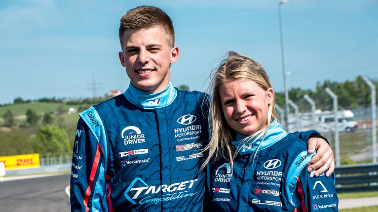 Andreas and Jessica Bäckman are excited to get out on the racing tracks again after the long break. (Free rights to use the image, Photo: Private)