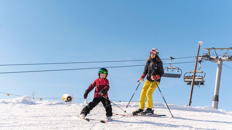 myrkdalen_ski school_kids_slope_skiing_winter_Photo_Jon_Hunnålvatn Tøn-06880