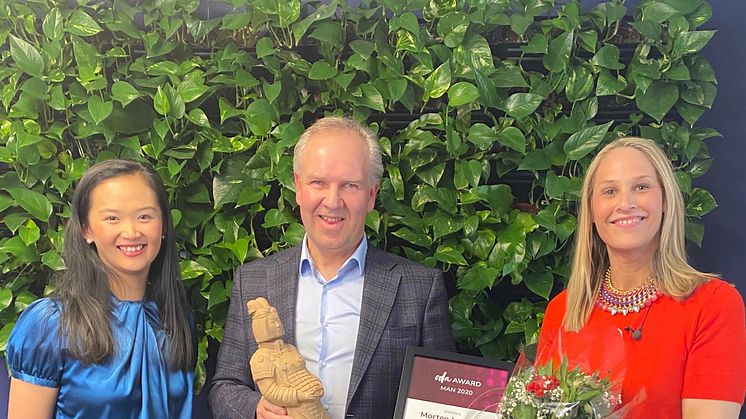 Fra venstre, Jane Xia, leder ODA Awards, Morten Løvstad fra Sogeti og Kristin Hofer Næss, leder ODA