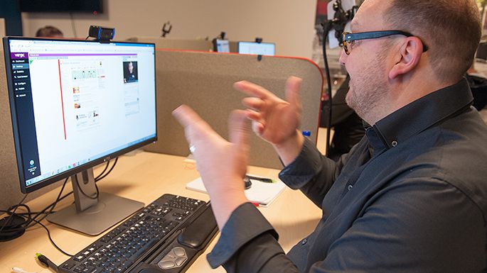 Webbchatt i Örebro kommun underlättar för teckenspråkiga 