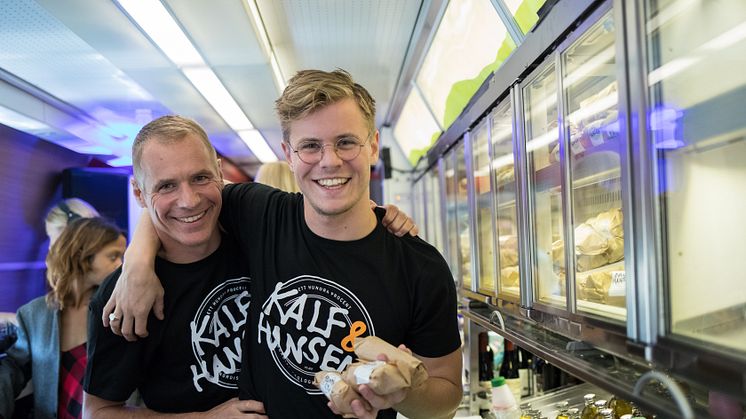 Far och son, Rune och Fabian Kalf Hansen, vann kategorin Årets Hållbara Krog på restauranggalan