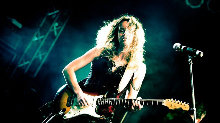 Världsberömda bluesartisten Ana Popovic gästar Östersjöfestivalen 2015
