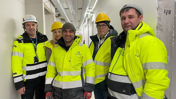 Contractor bygg i Umeå var först att anställa ukrainska flyktingar via branschens EU-finansierade projekt "En Schysst väg in i byggsverige" som drivs av Galaxen Bygg.