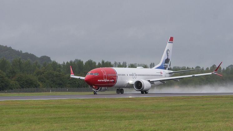 Boeing 737 MAX take-off roll