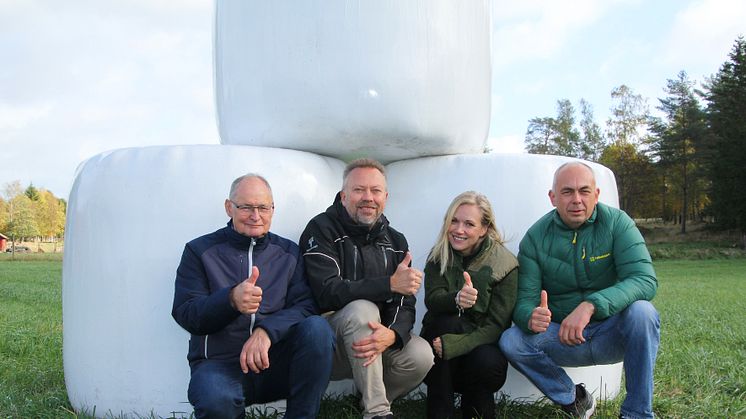 Trioworld and major Nordic agricultural cooperatives take a unique step to reduce bale wrap climate impact, from left: Poul Möller (Hornsyld), Göran Ericson (Trioworld), Helena Häggblad (Lantmännen), Jan Håvard Kingsrød (Felleskjøpet)