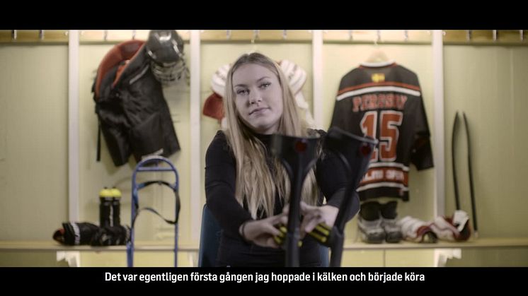 #hockeyärhockey – Caroline Persson är en av ytterst få kvinnliga spelare inom svensk parahockey