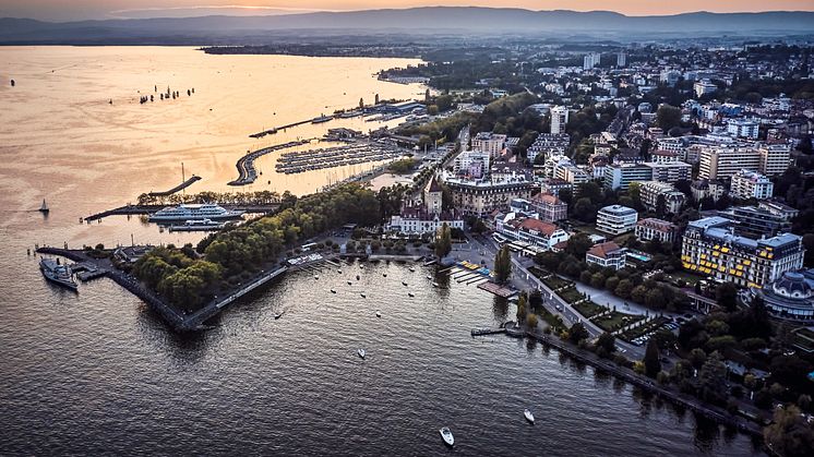 Lausanne bei Sonnenuntergang ©Schweiz Tourismus / Colin Frei