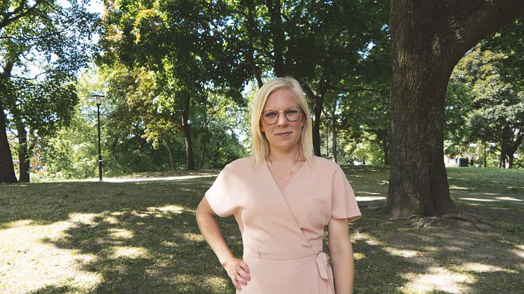 Karin Ernlund (C), idrottsborgarråd, hoppas att den nya avgiftsmodellen ska möjliggöra för fler barn att åka på sommarkollo.