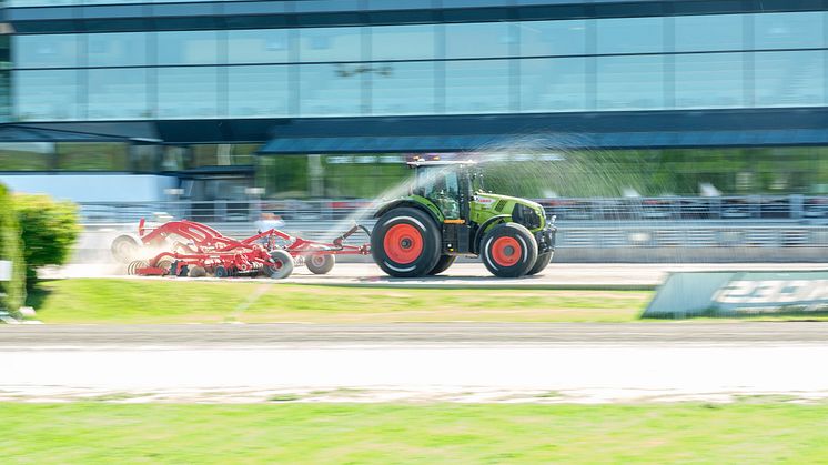 CLAAS Hästkrafter intar Solvalla