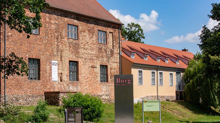 Die Kammerakademie Potsdam macht bei den „Verwunschenen Konzerten“ auch Station im Gewölbekeller in der Burg Beeskow. TMB-Fotoarchiv: Steffen Lehmann 