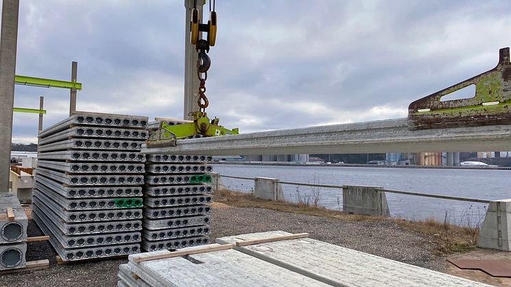 De nyutvecklade tunnare håldäcken, som endast är 150 mm tjocka, är perfekt lämpade för byggprojekt med spännvidder på mellan 6–8 meter.