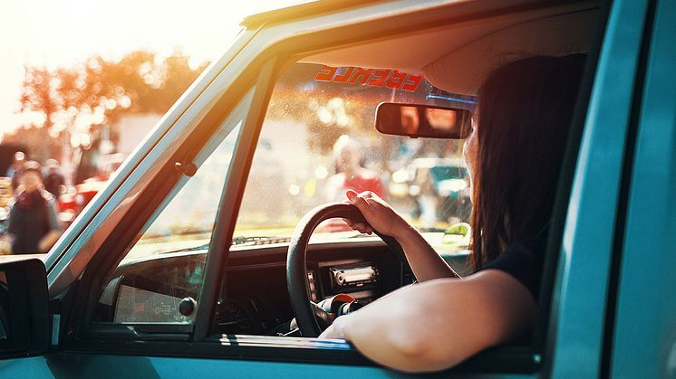 EaSI Drive - das neue Angebot von SIGNAL IDUNA richtet sich vor allem an junge Menschen zwischen 18 und 24, die sich noch kein eigenes Auto oder Motorrad leisten können. Foto: William Krause/unsplash.com