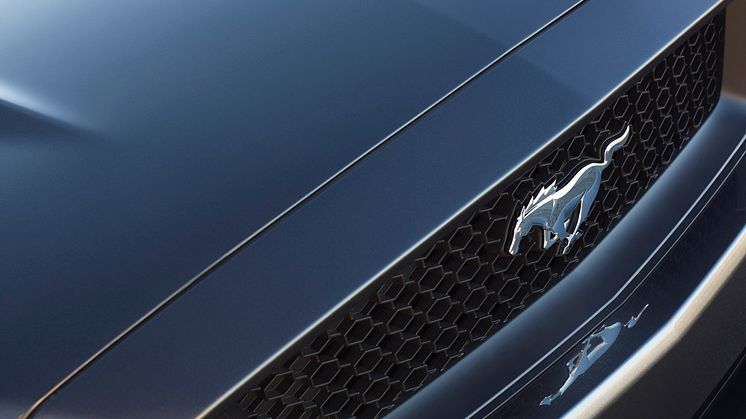 Ford julkistaa uuden Mustangin suoritusarvot; kevyt kori ja suorituskykyinen alusta  