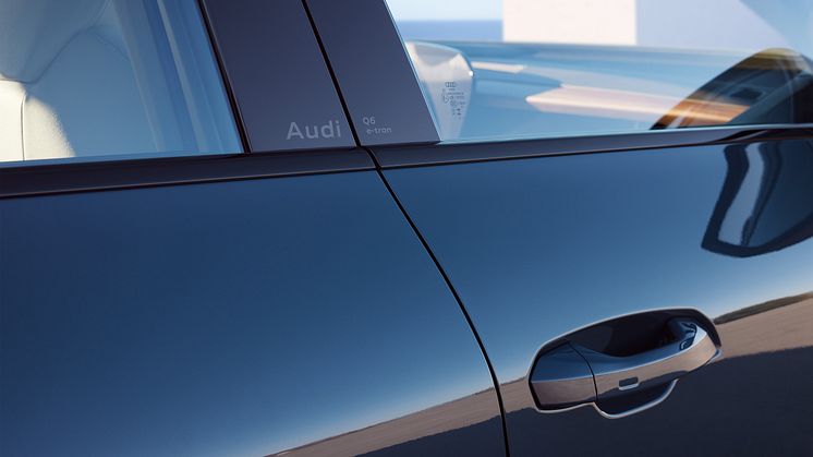Audi Q6 e-tron præsenteres nu med baghjulstræk