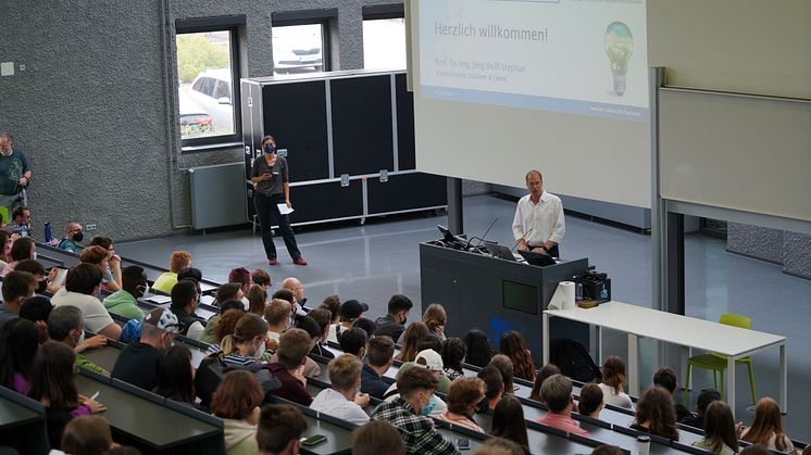 Der 5. Fachtag Technik und Naturwissenschaften an der TH Wildau war mit 300 Schülerinnen und Schülern ein neuer Rekord und zeigt den gestiegenen Beratungsbedarf. (Bild: TH Wildau)