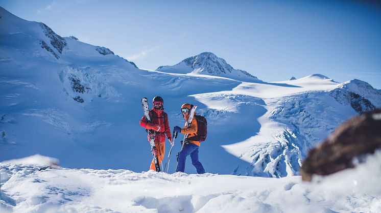 Alpine Pure: Das Outfit für anspruchsvolle Performer und ambitionierte Skifahrerinnen und Skifahrer.